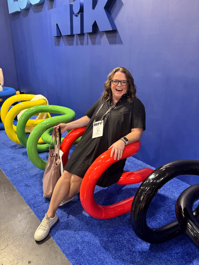2 Loopy Chair
